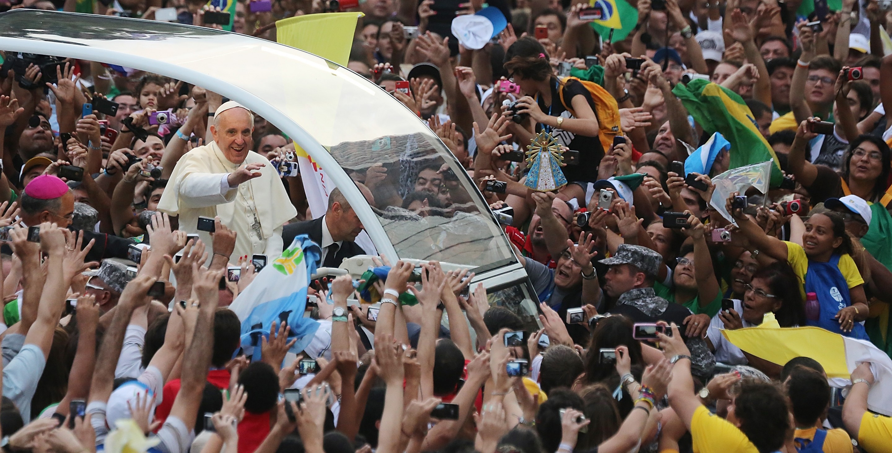 https://arquimedia.s3.amazonaws.com/27/sacerdotes/papa-francisco-visitajpg.jpg